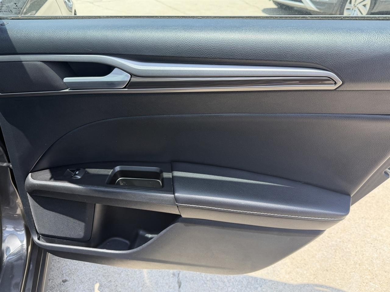 Ford Fusion SEL 2020