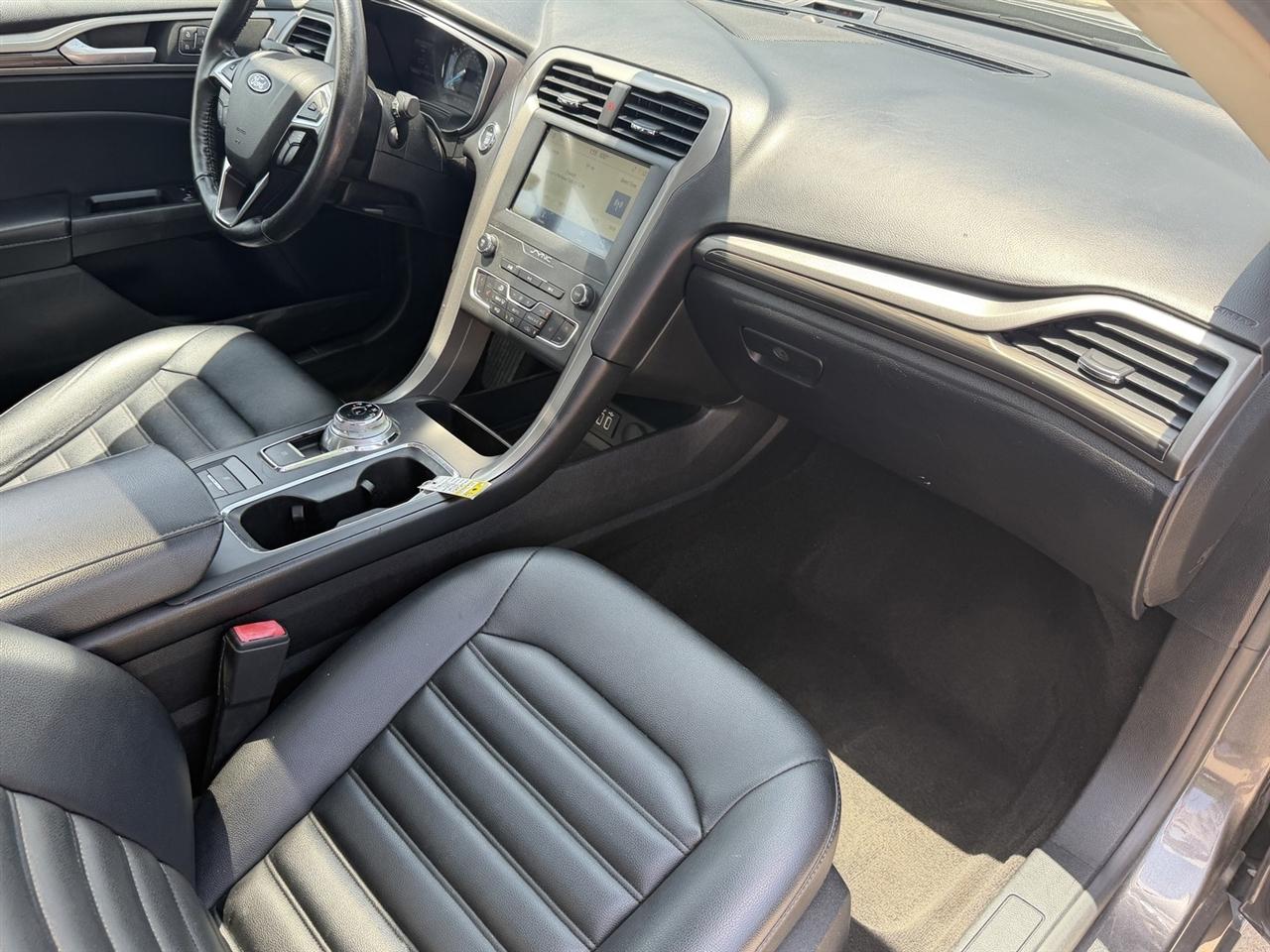 Ford Fusion SEL 2020