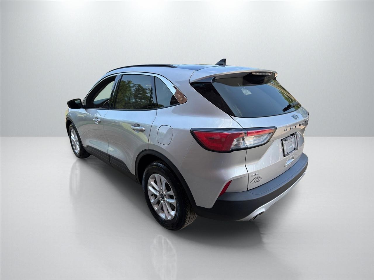 Toyota RAV4 Hybrid LE 2023