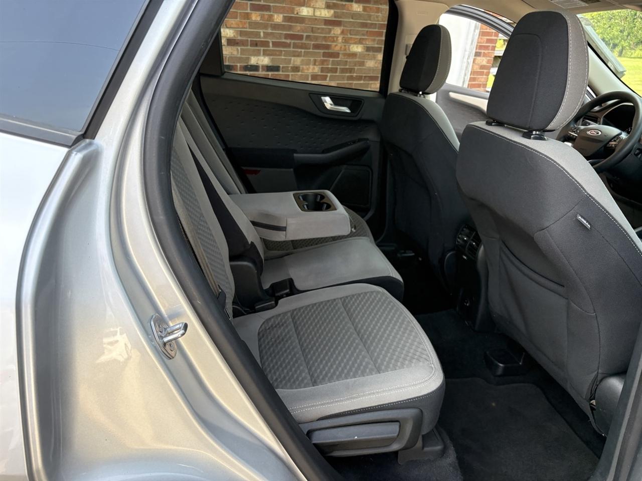 Toyota RAV4 Hybrid LE 2023