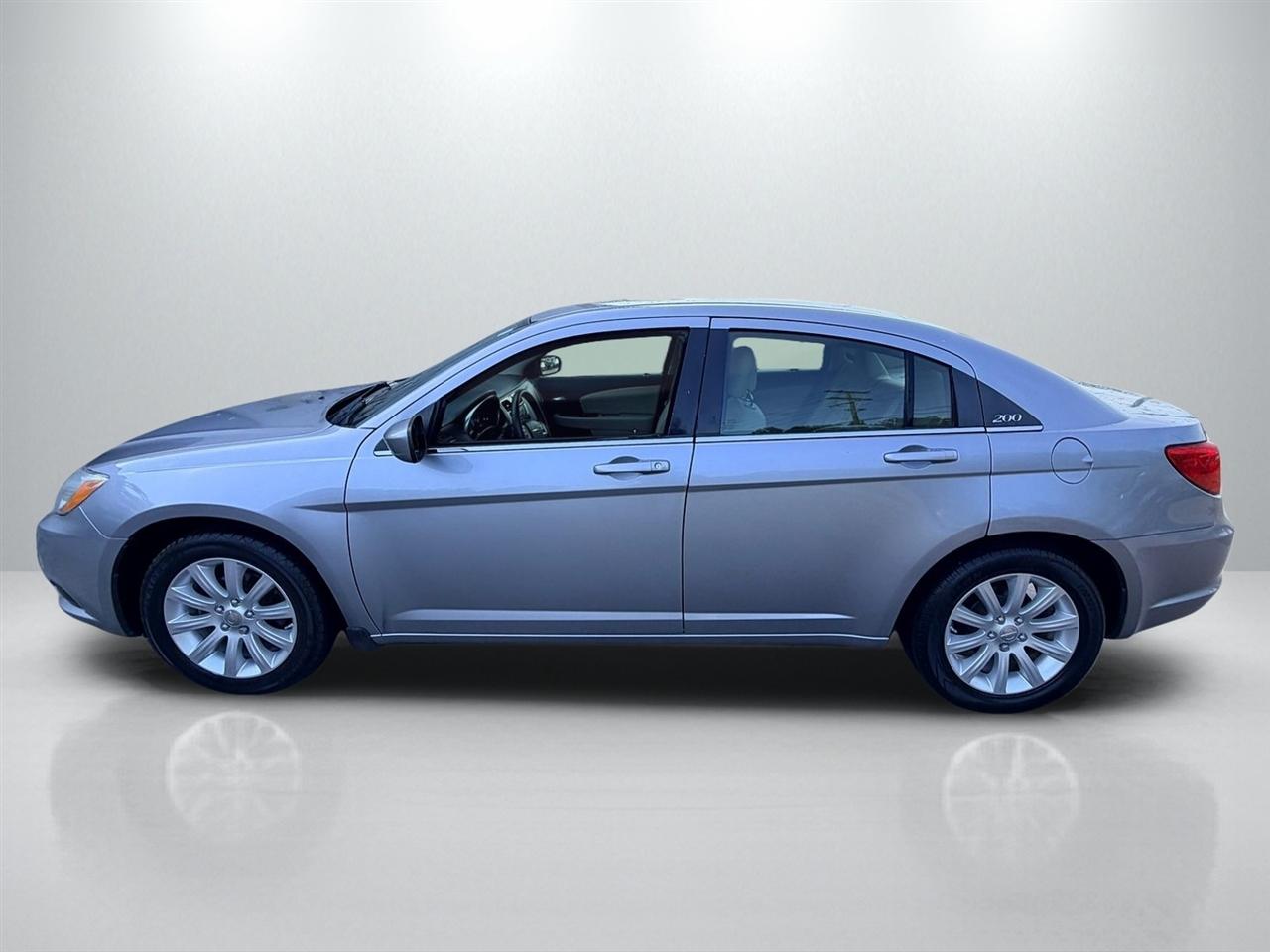 Chrysler 200 Touring 2013