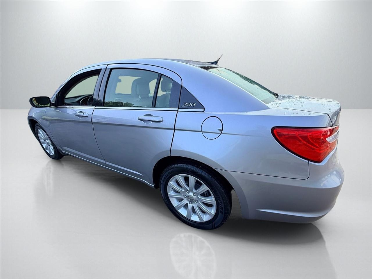 Chrysler 200 Touring 2013