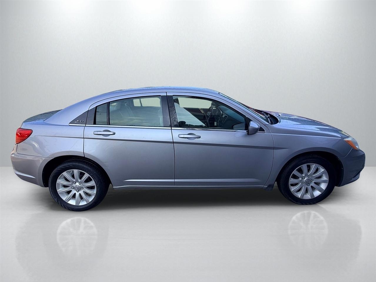 Chrysler 200 Touring 2013