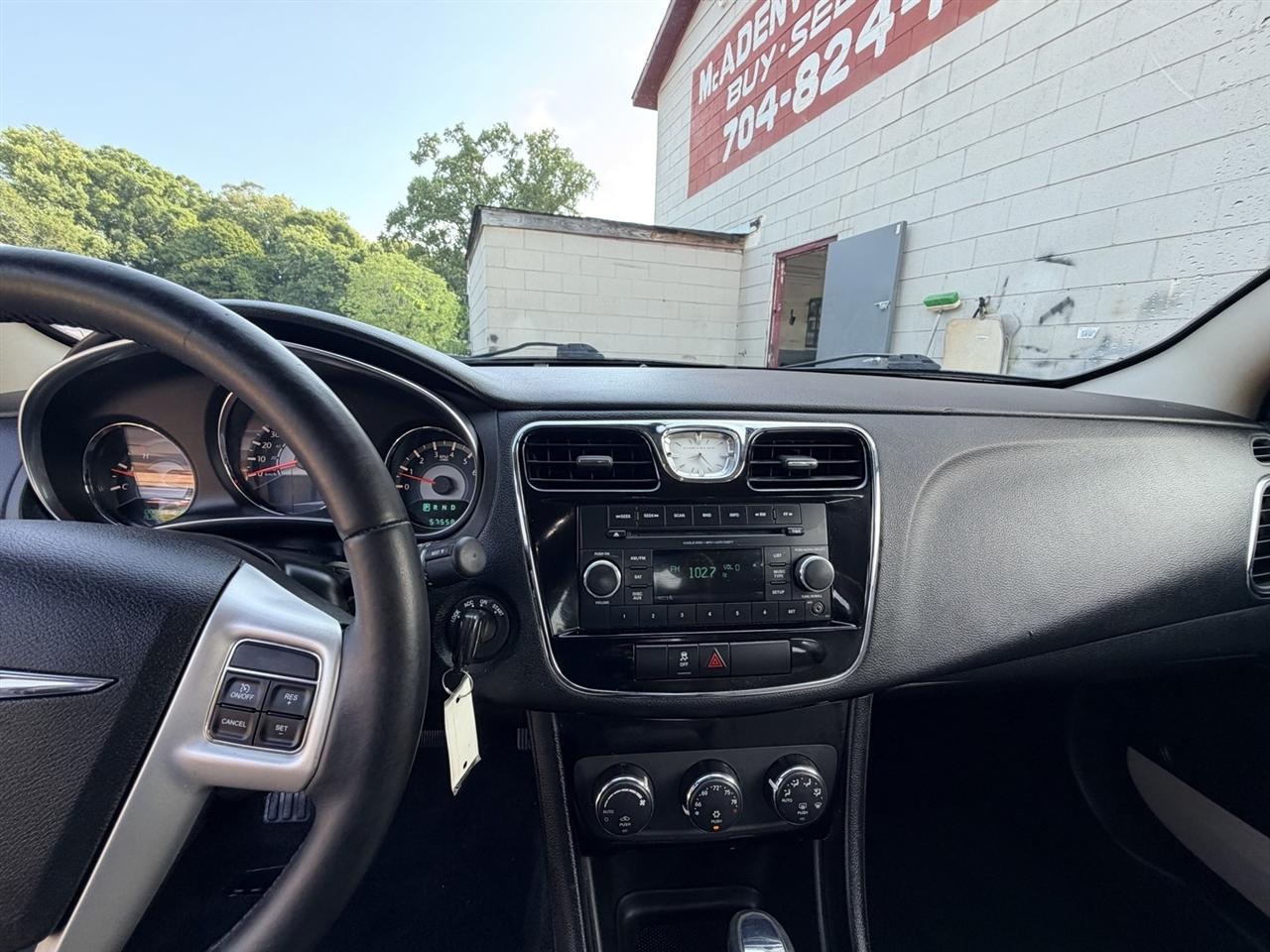 Chrysler 200 Touring 2013