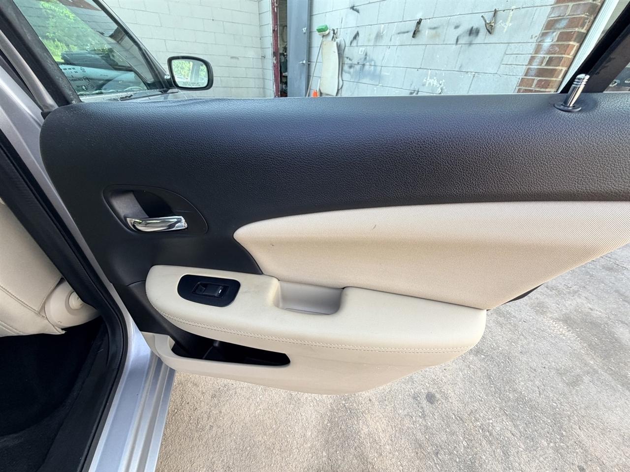 Chrysler 200 Touring 2013