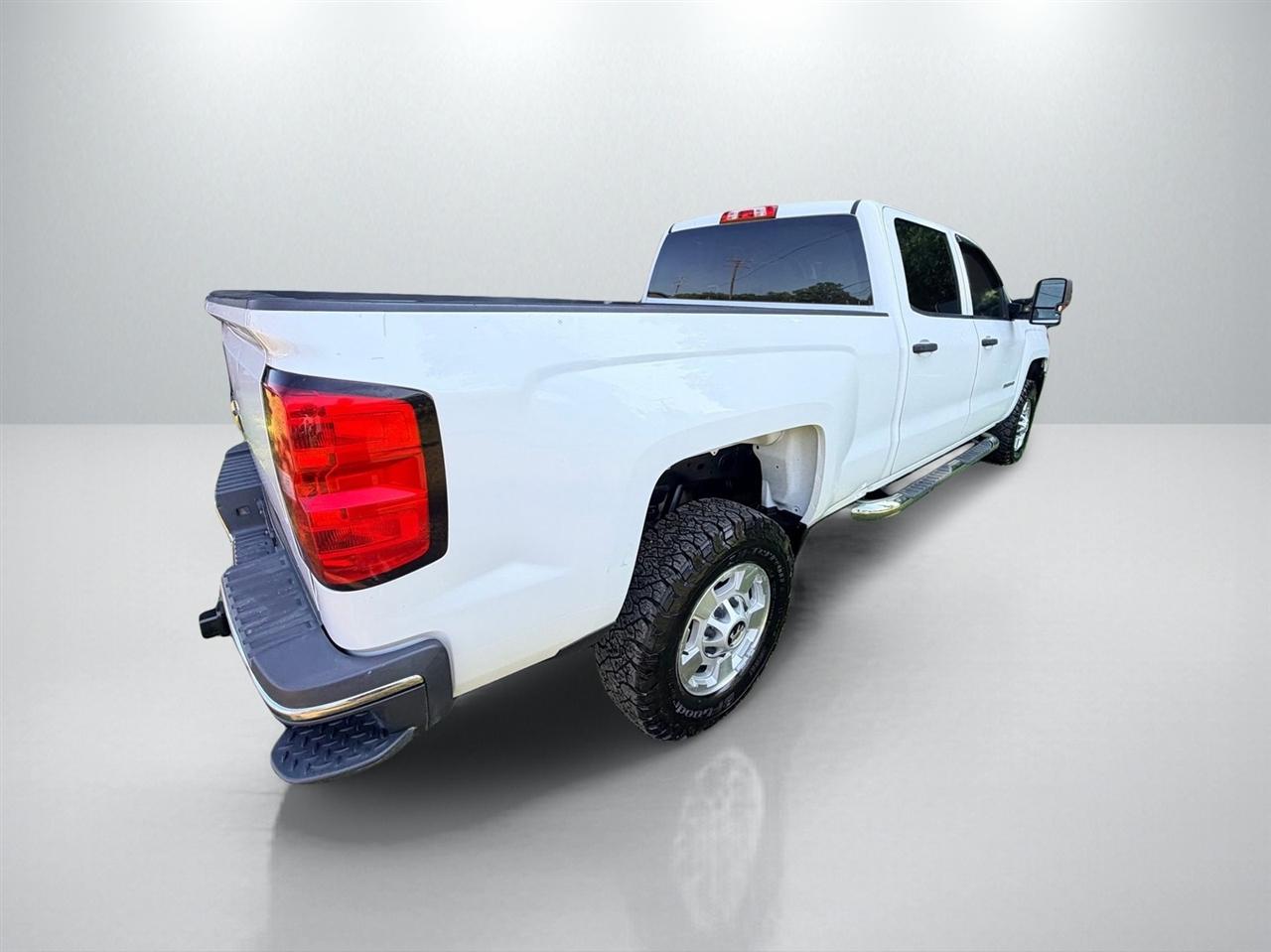 Chevrolet Silverado 2500HD Work Truck Crew Cab 4WD 2015