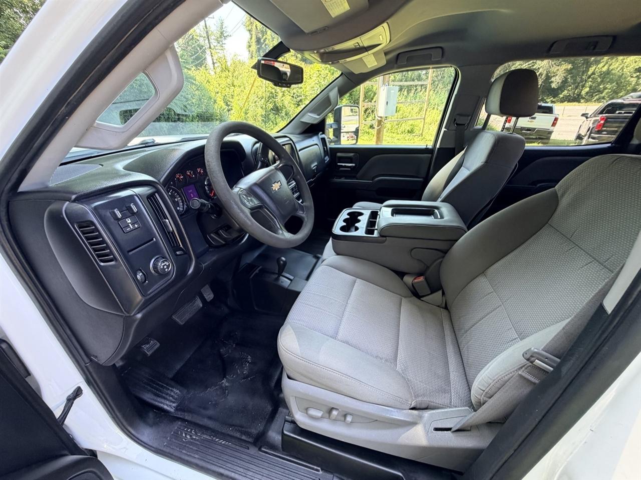 Chevrolet Silverado 2500HD Work Truck Crew Cab 4WD 2015