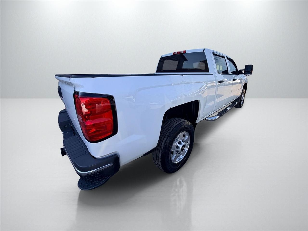 Chevrolet Silverado 2500HD Work Truck Crew Cab 4WD 2015
