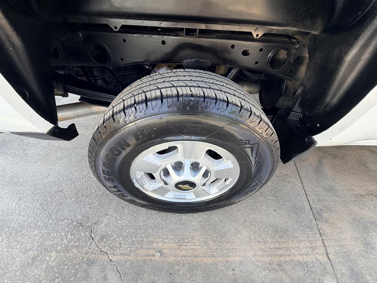 Chevrolet Silverado 2500HD Work Truck Crew Cab 4WD 2015