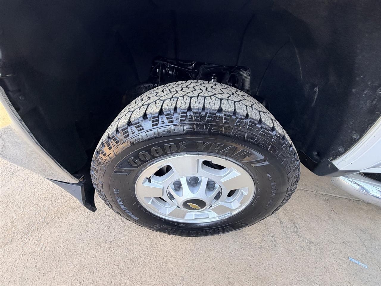 Chevrolet Silverado 2500HD Work Truck Crew Cab 4WD 2015