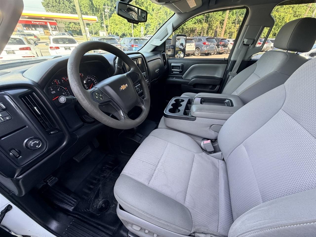 Chevrolet Silverado 2500HD Work Truck Crew Cab 4WD 2015