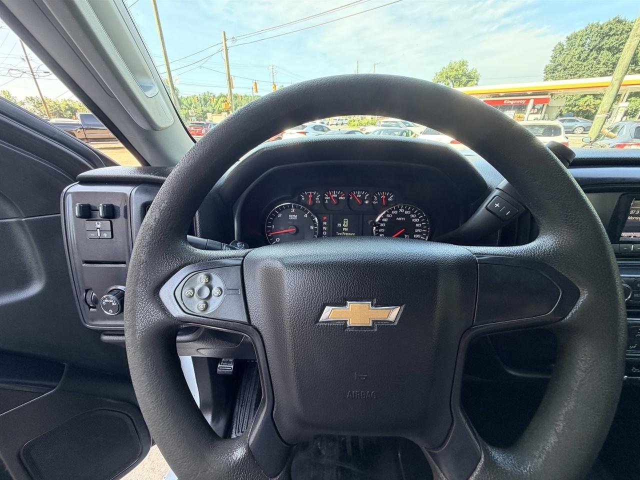Chevrolet Silverado 2500HD Work Truck Crew Cab 4WD 2015