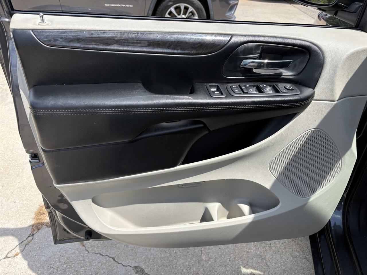 Dodge Grand Caravan SE 2019