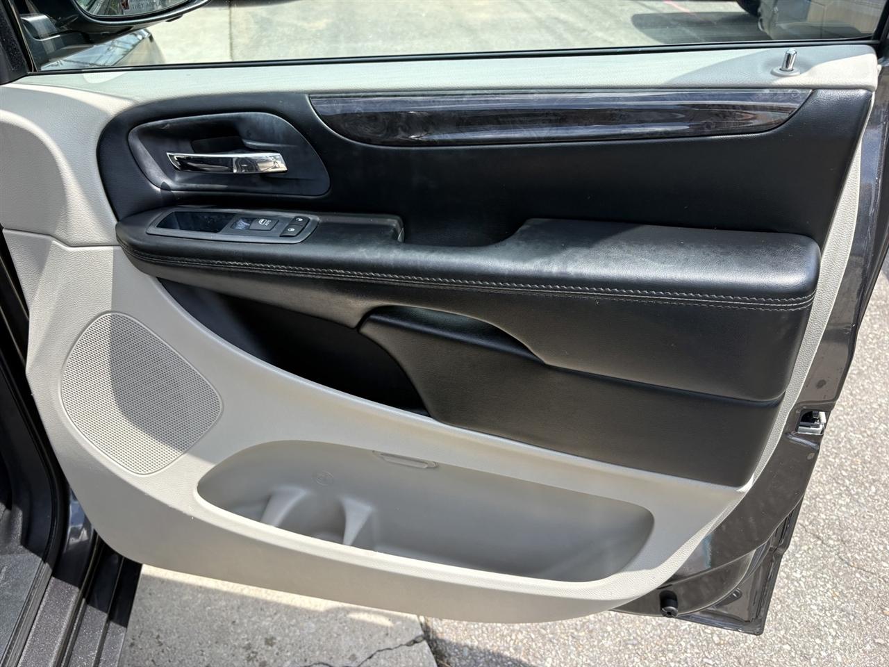 Dodge Grand Caravan SE 2019