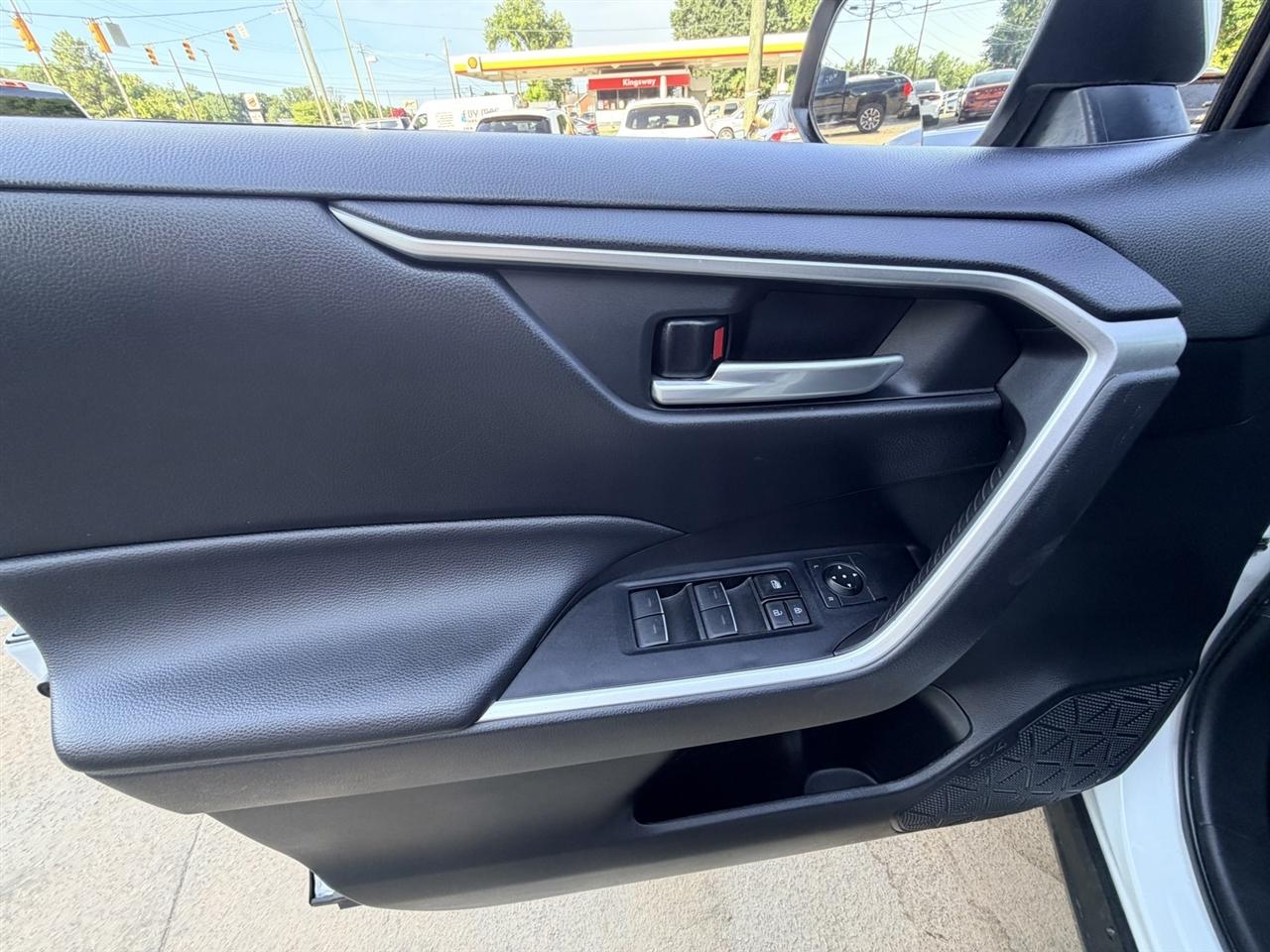 Toyota RAV4 XLE AWD 2023
