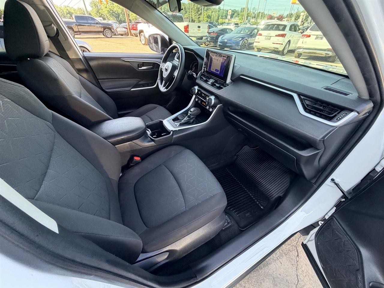 Toyota RAV4 XLE AWD 2023