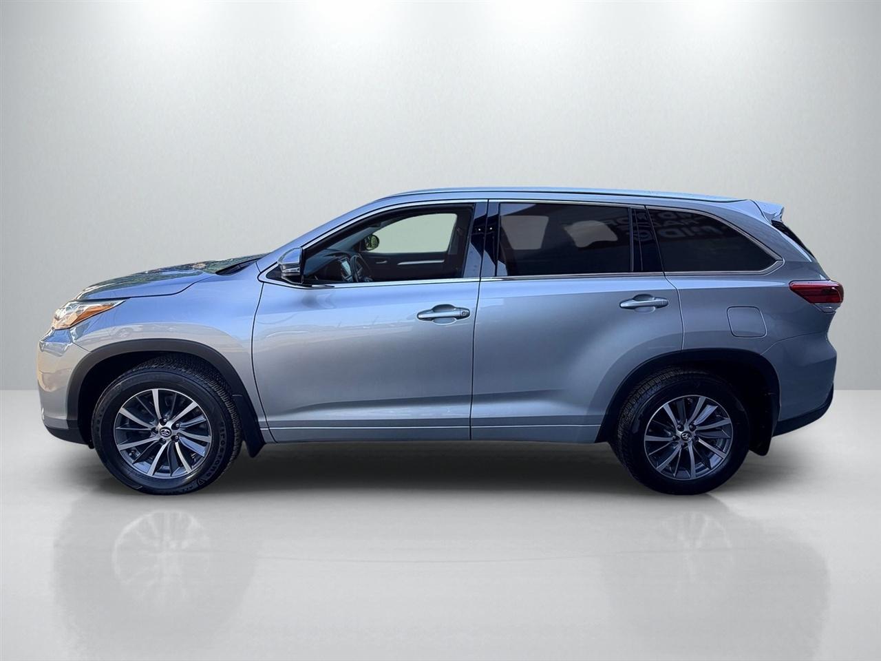 Toyota Highlander XLE 4WD 2017