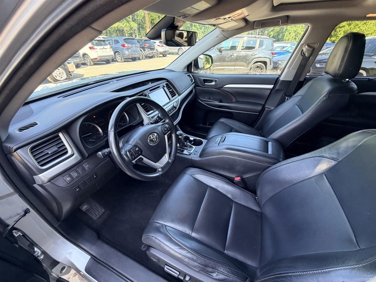 Toyota Highlander XLE 4WD 2017