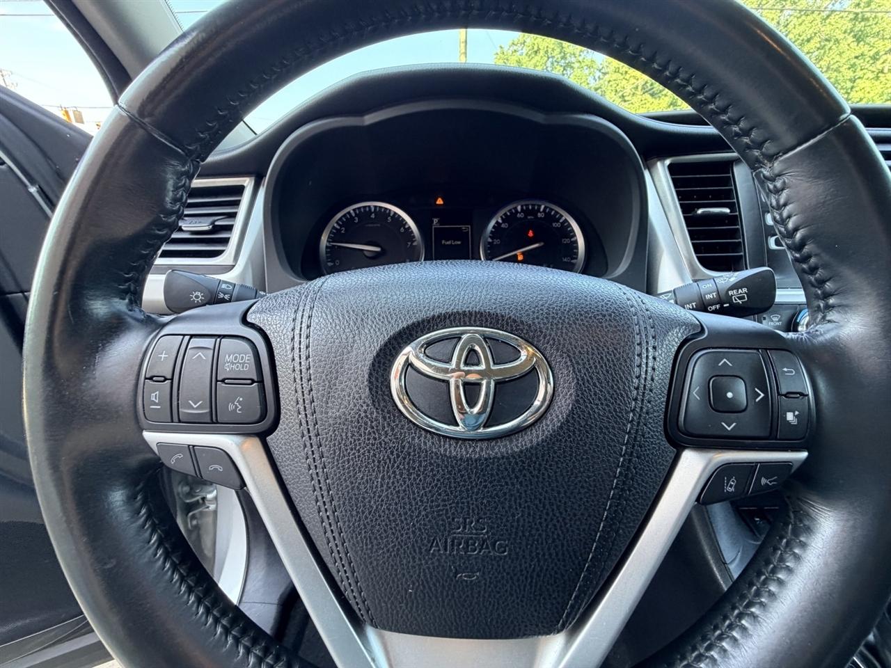 Toyota Highlander XLE 4WD 2017