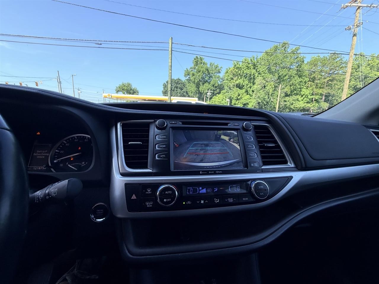 Toyota Highlander XLE 4WD 2017