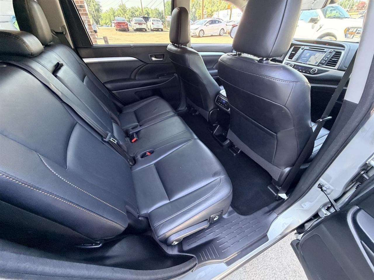 Toyota Highlander XLE 4WD 2017