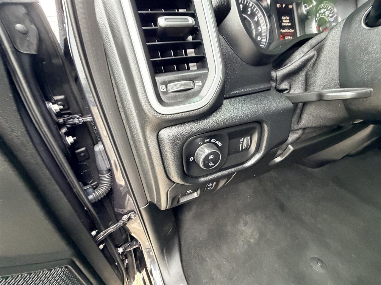 RAM 1500 Big Horn Quad Cab 4WD 2021