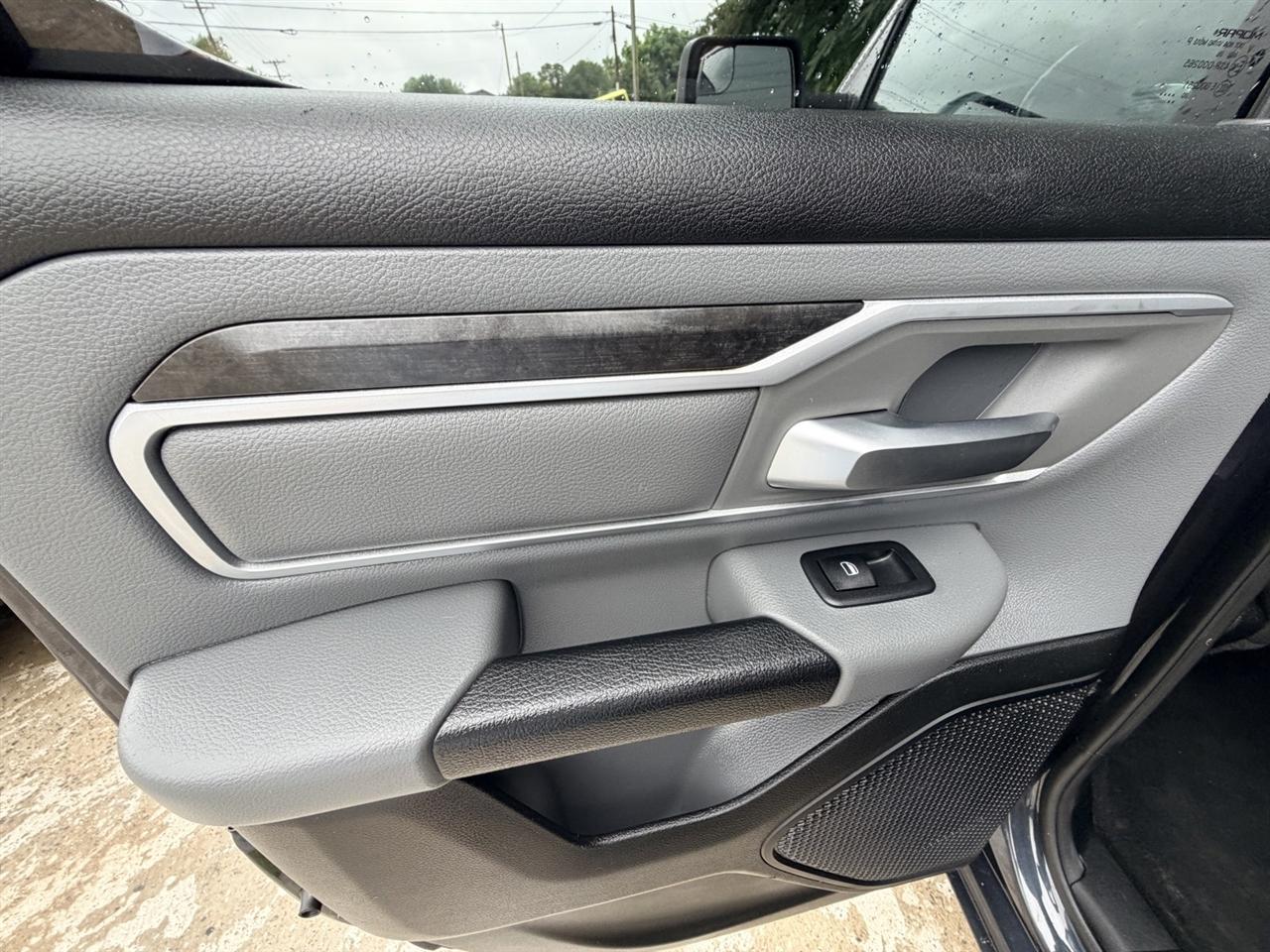 RAM 1500 Big Horn Quad Cab 4WD 2021