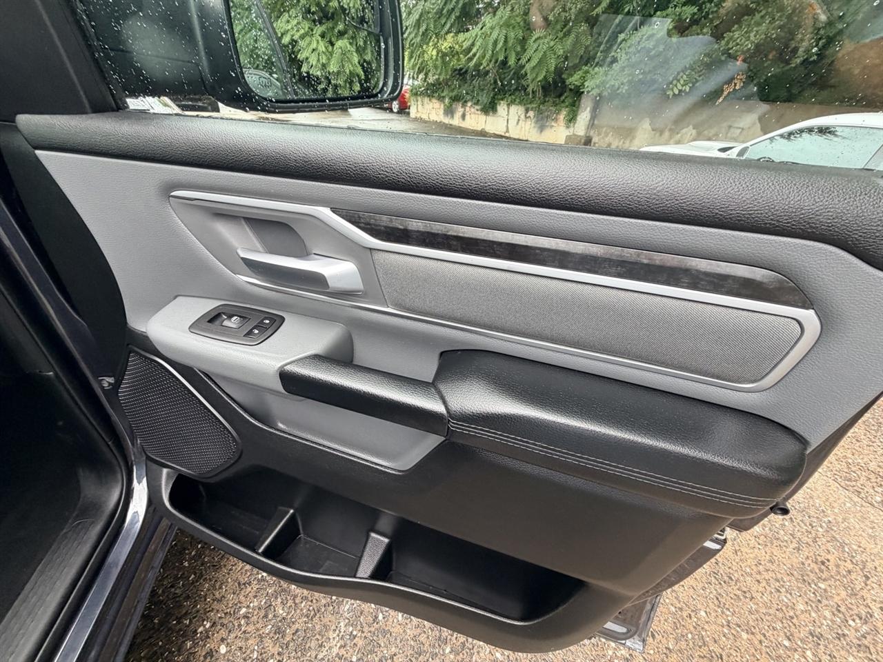 RAM 1500 Big Horn Quad Cab 4WD 2021