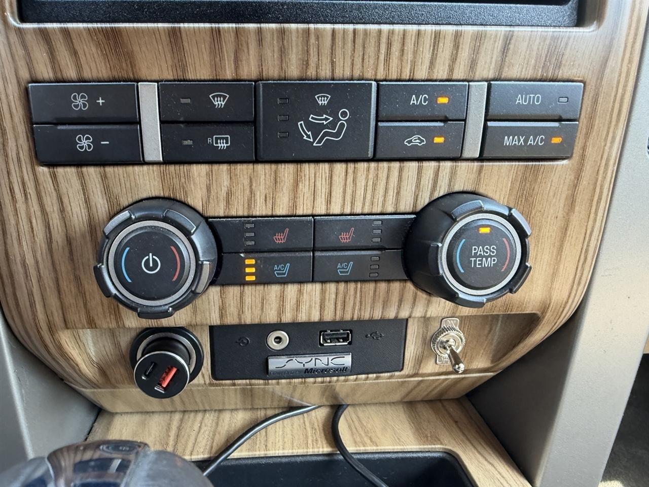 Ford F-150 Lariat 4WD SuperCab 6.5' Box 2011