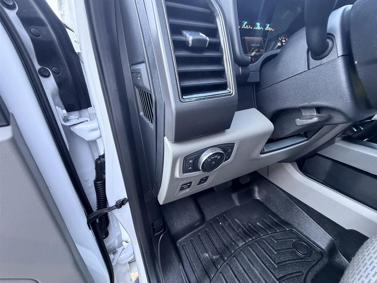 Ford F-150 XL SuperCrew 5.5-ft. Bed 4WD 2019