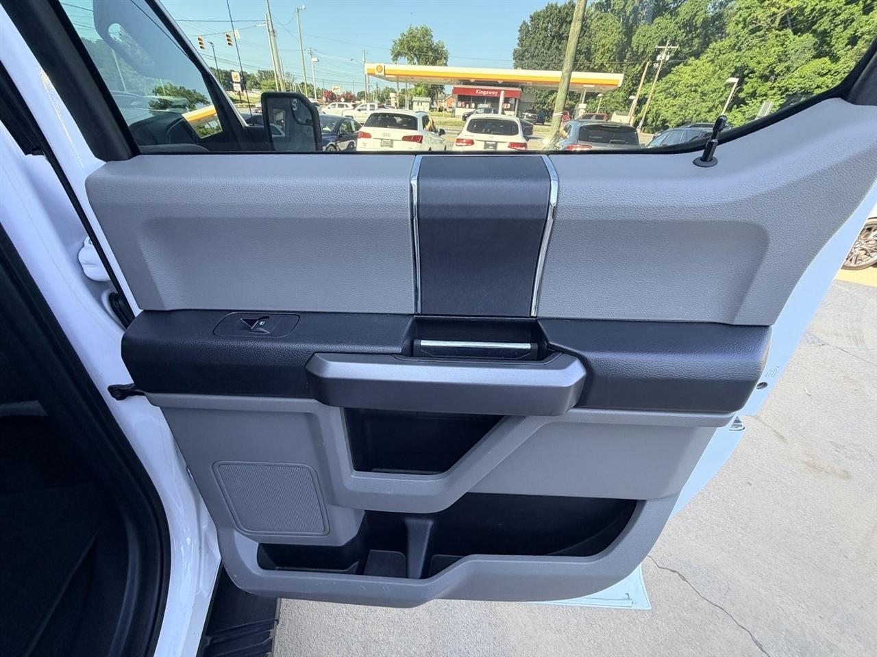 Ford F-150 XL SuperCrew 5.5-ft. Bed 4WD 2019