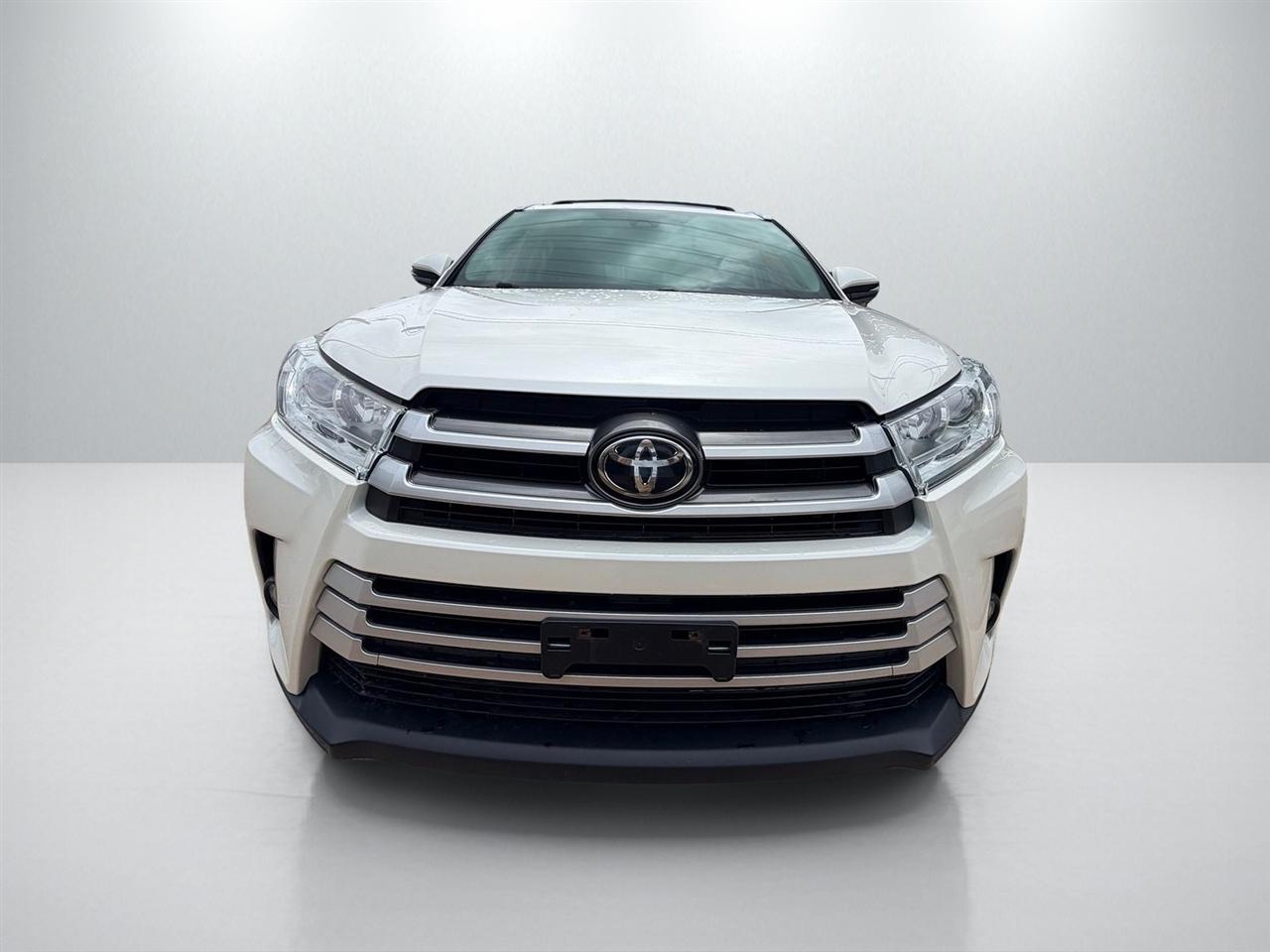 Toyota Highlander XLE AWD V6 2019