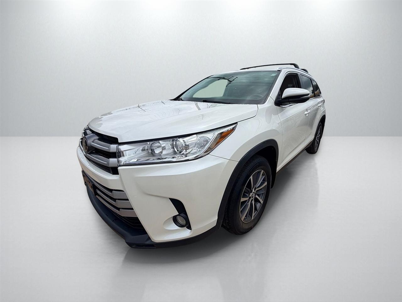 Toyota Highlander XLE AWD V6 2019