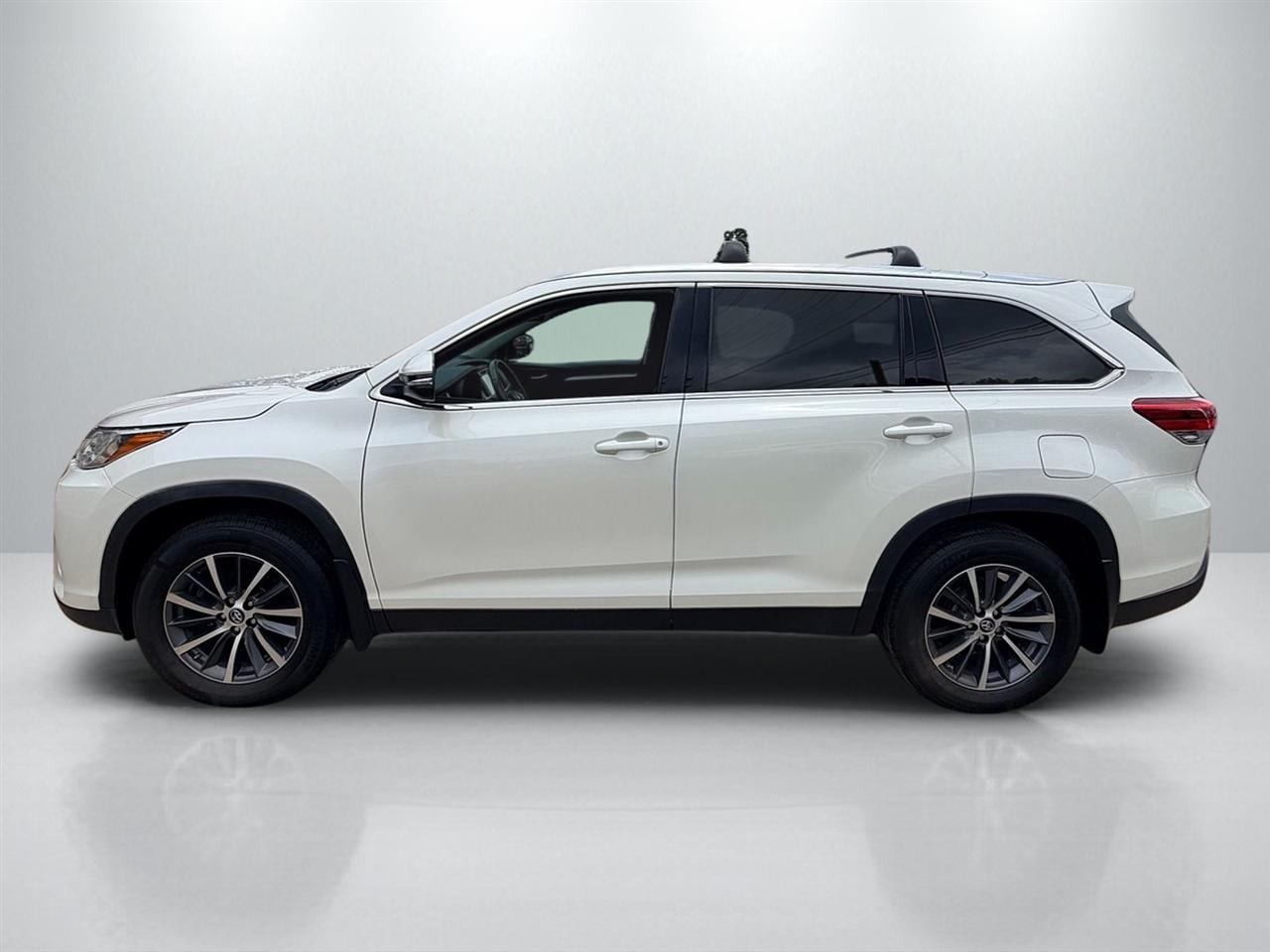 Toyota Highlander XLE AWD V6 2019
