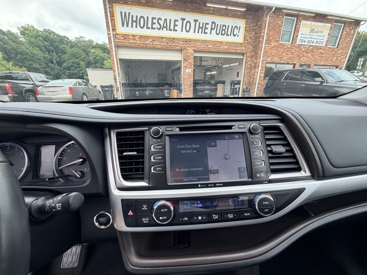 Toyota Highlander XLE AWD V6 2019