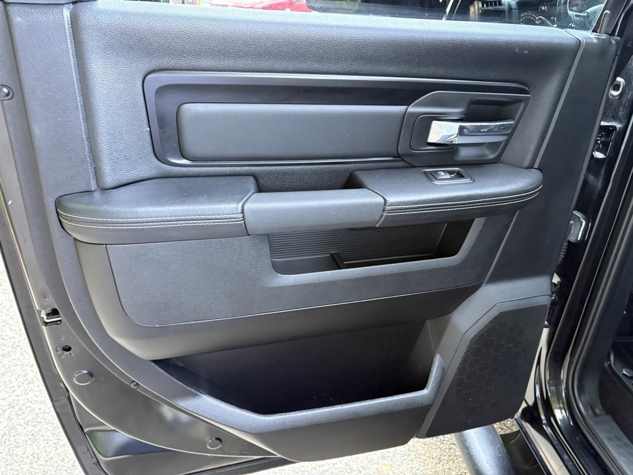 RAM 1500 Rebel Crew Cab SWB 4WD 2018
