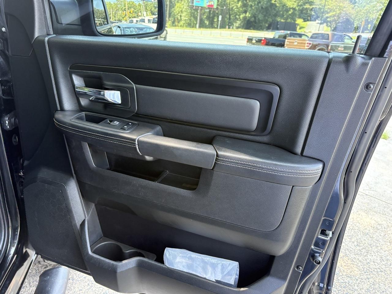 RAM 1500 Rebel Crew Cab SWB 4WD 2018