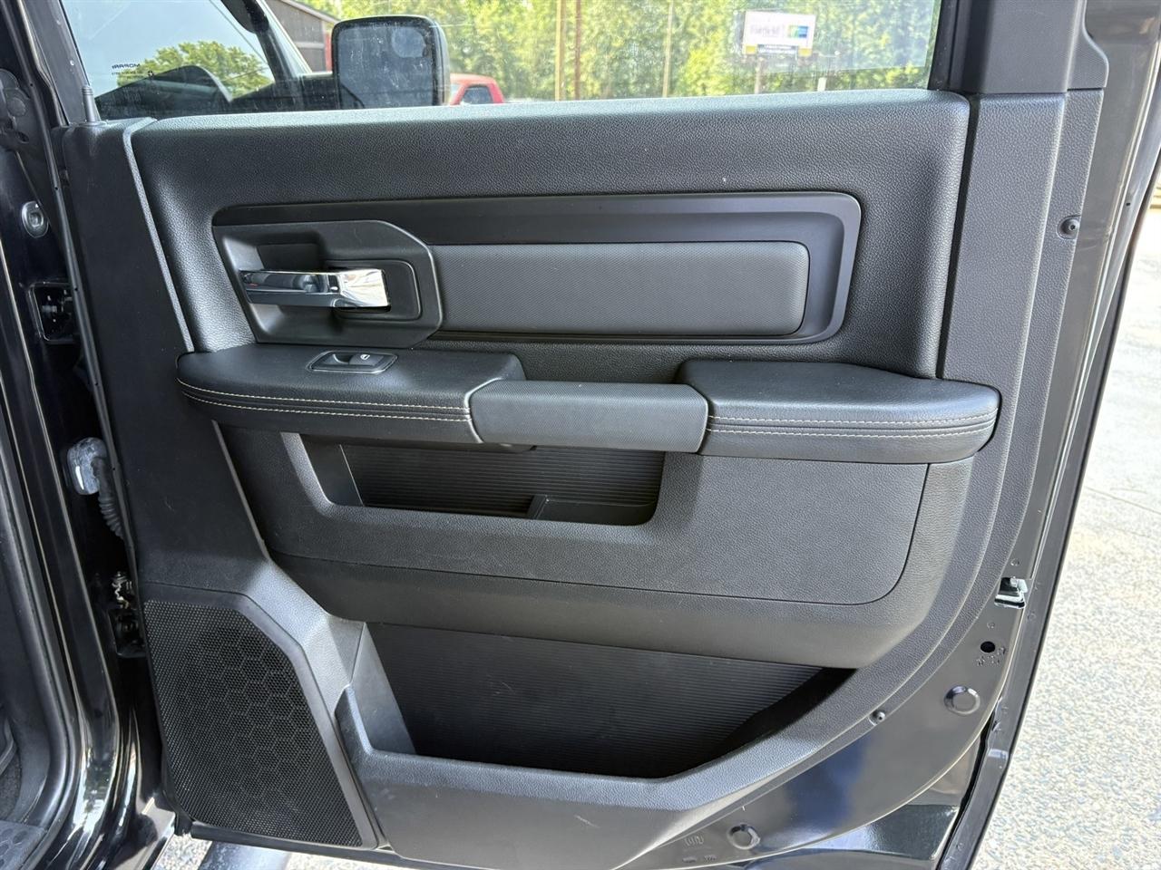 RAM 1500 Rebel Crew Cab SWB 4WD 2018
