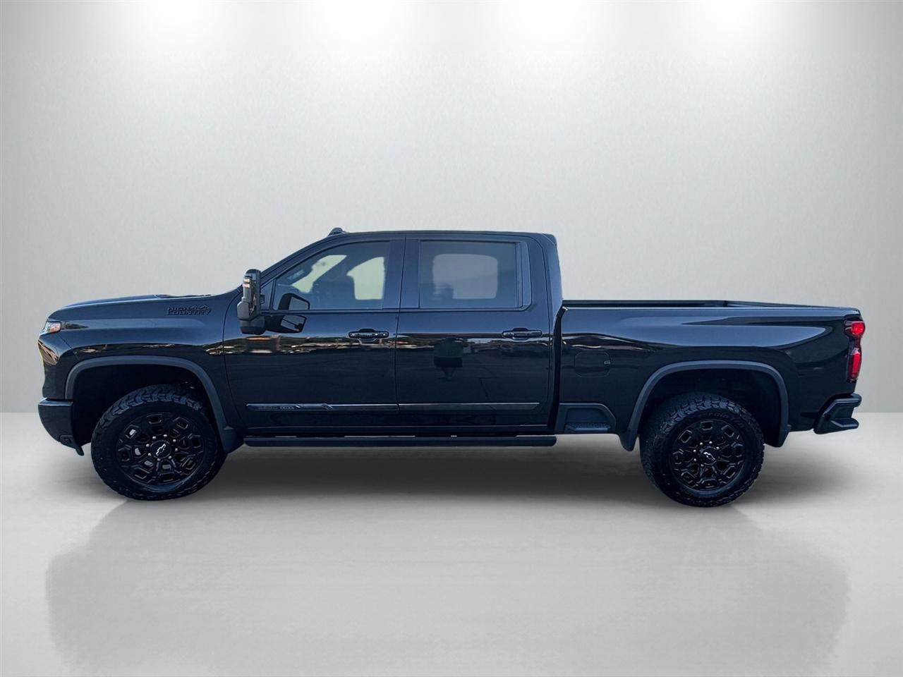 Chevrolet Silverado 2500HD High Country Crew Cab Long Box 4WD 2024