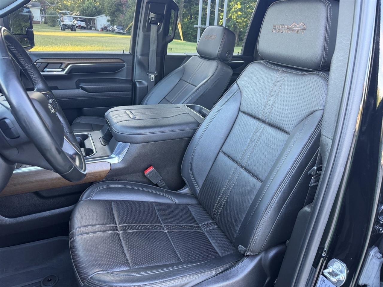 Chevrolet Silverado 2500HD High Country Crew Cab Long Box 4WD 2024