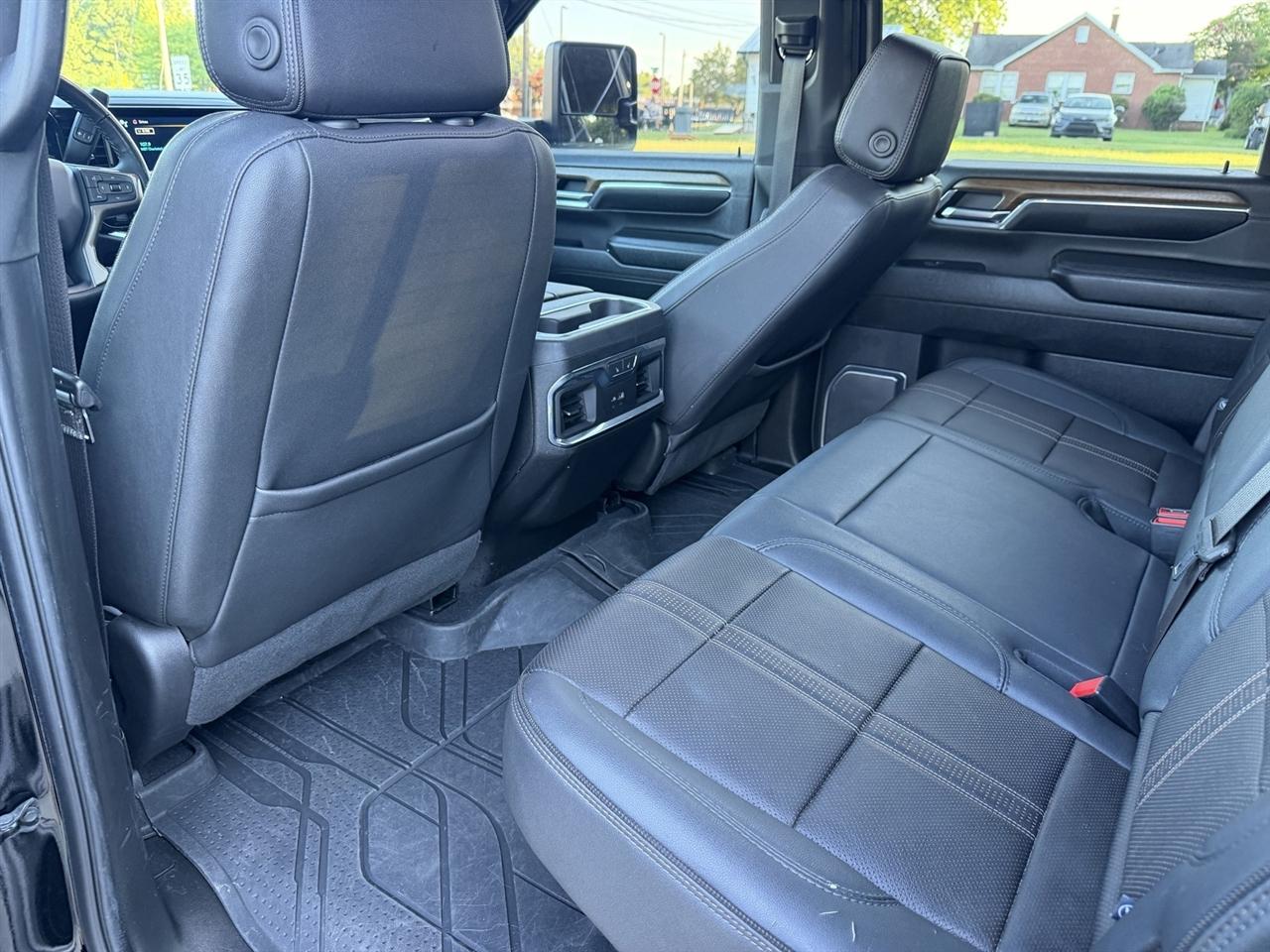 Chevrolet Silverado 2500HD High Country Crew Cab Long Box 4WD 2024