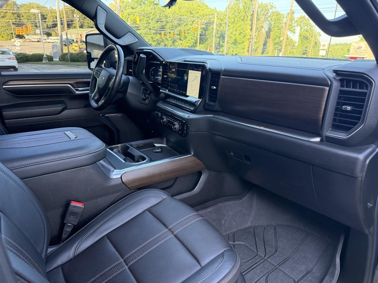 Chevrolet Silverado 2500HD High Country Crew Cab Long Box 4WD 2024