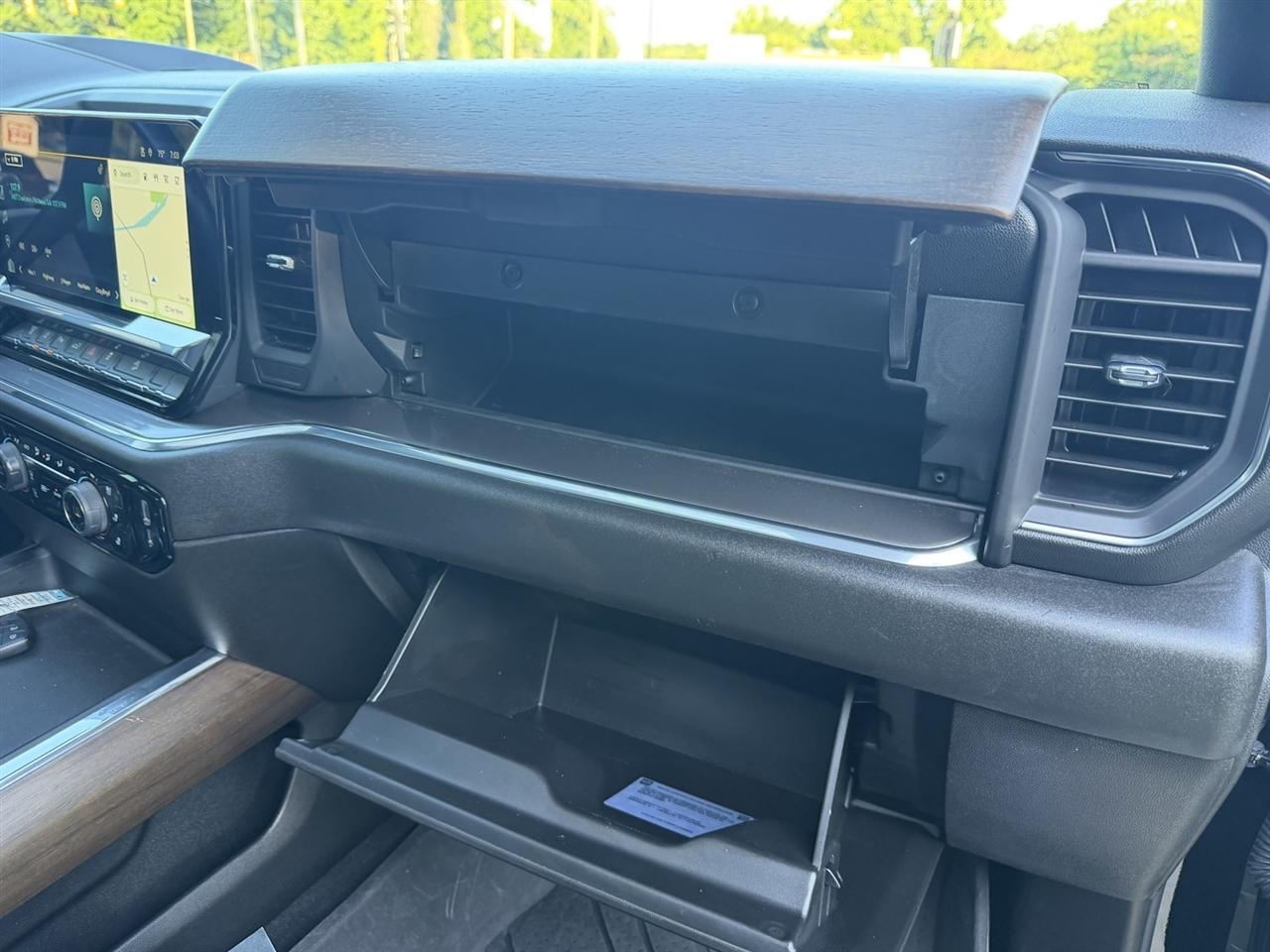 Chevrolet Silverado 2500HD High Country Crew Cab Long Box 4WD 2024