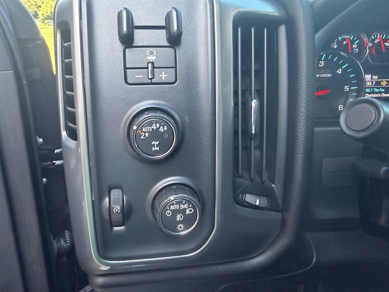 Chevrolet Silverado 1500 LT Z71 Crew Cab 4WD 2018