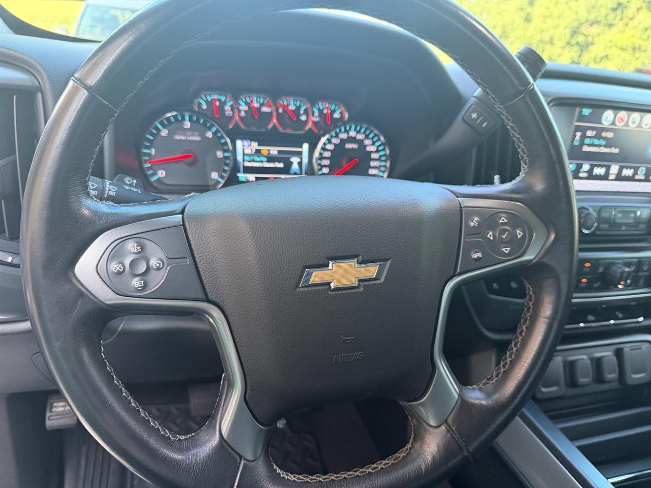 Chevrolet Silverado 1500 LT Z71 Crew Cab 4WD 2018