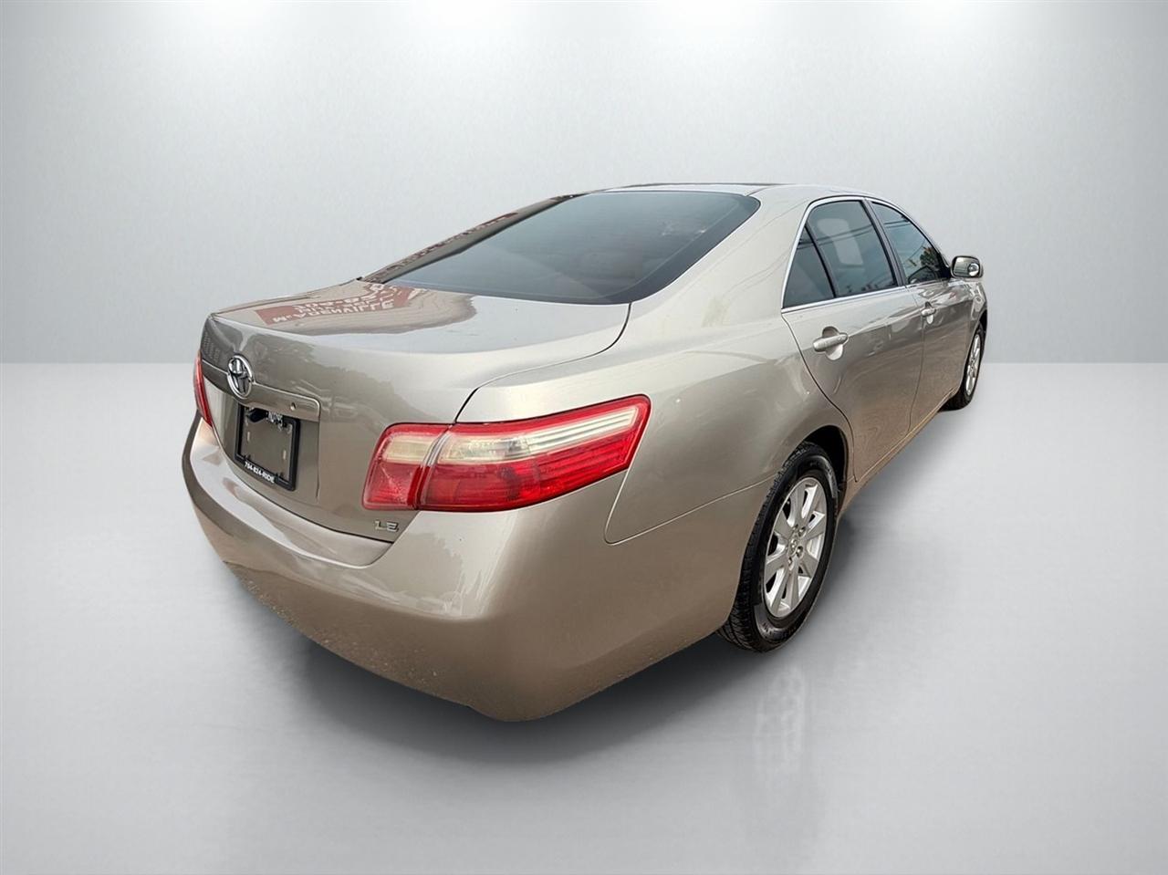Toyota Camry LE 2009