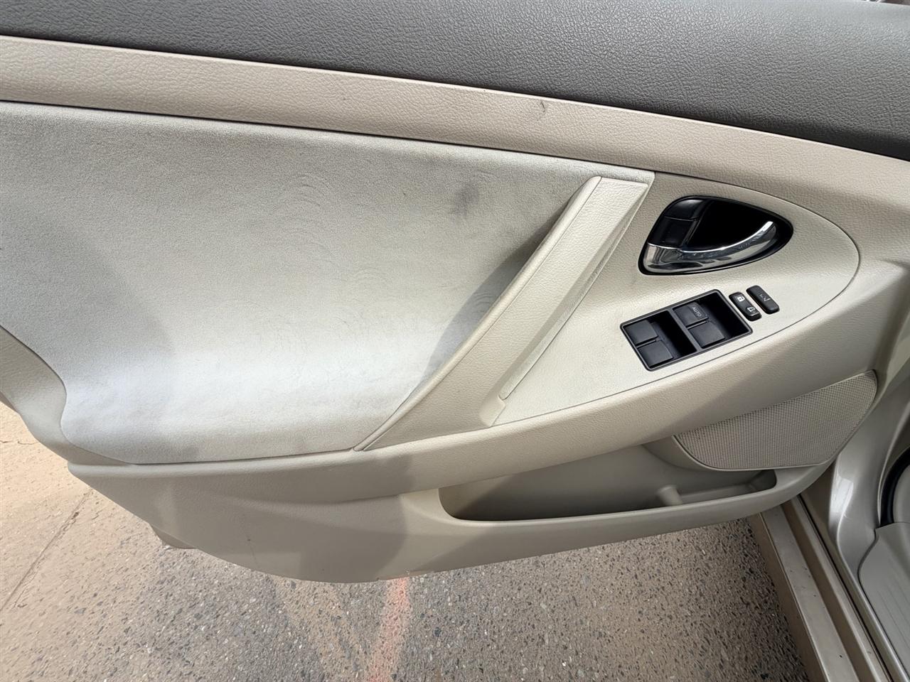 Toyota Camry LE 2009