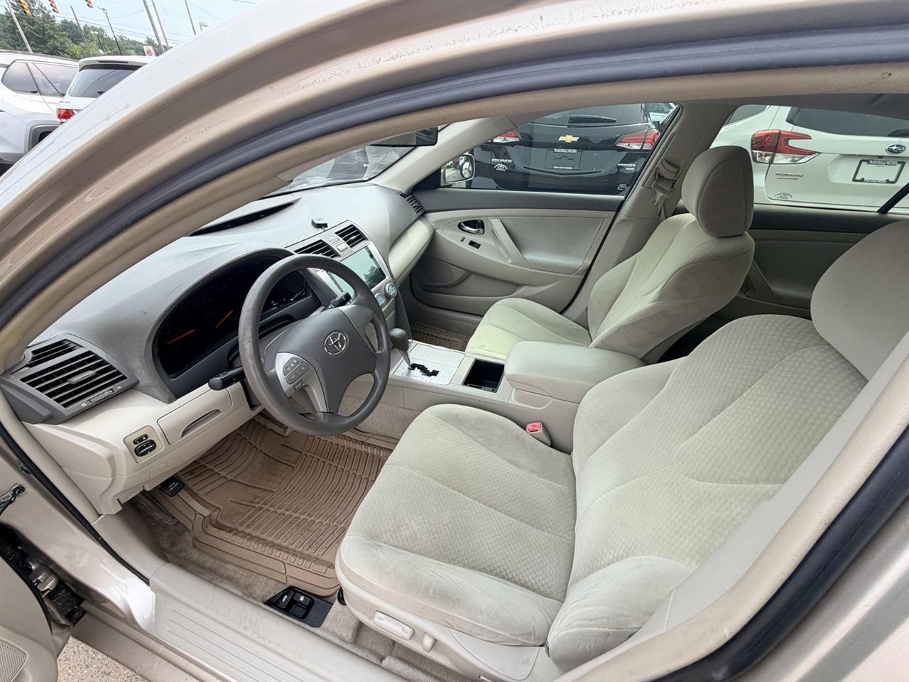 Toyota Camry LE 2009
