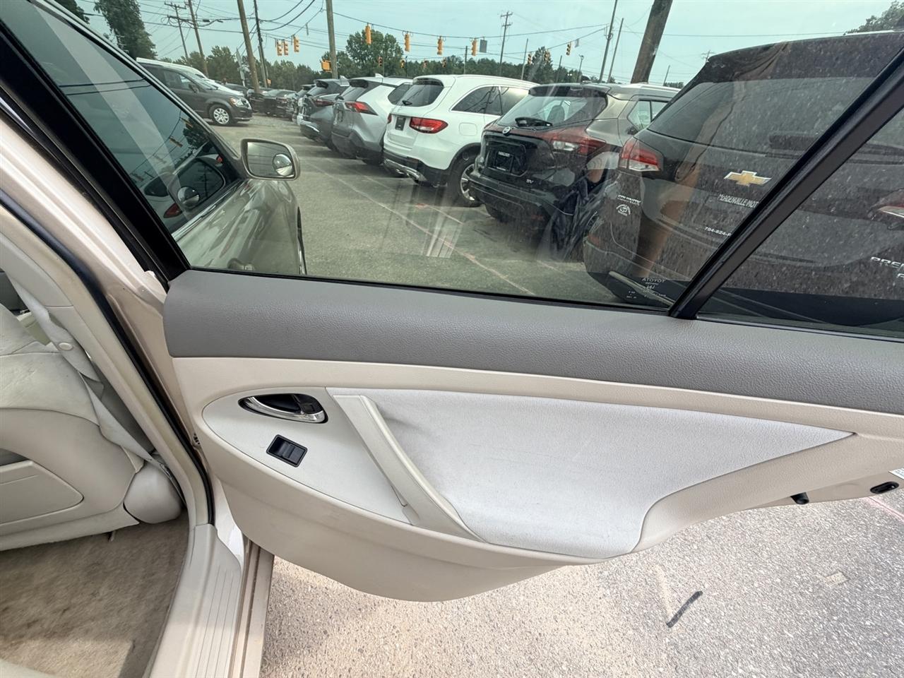 Toyota Camry LE 2009