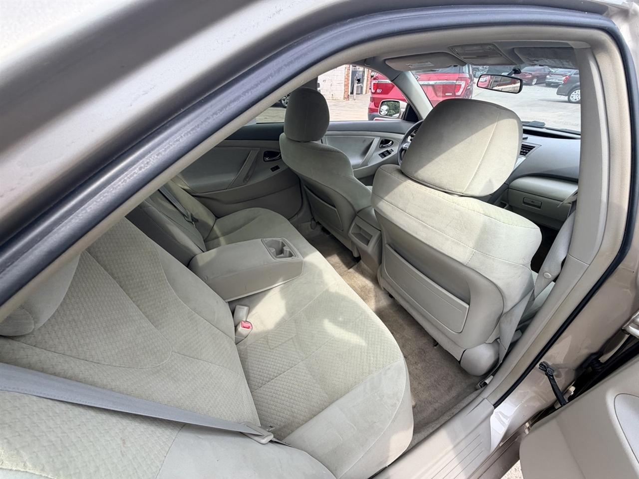Toyota Camry LE 2009